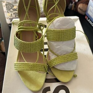 Brand new lace up heel